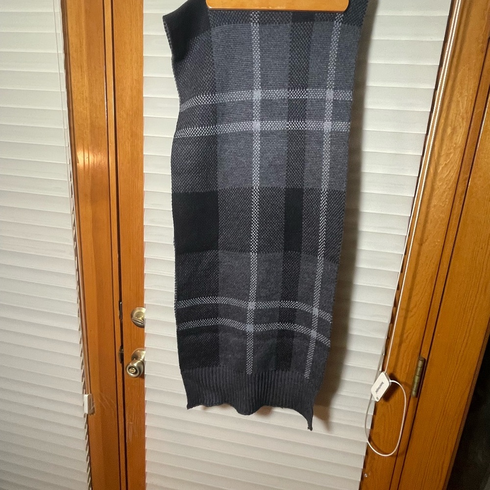 Beautiful. Banana republic scarf